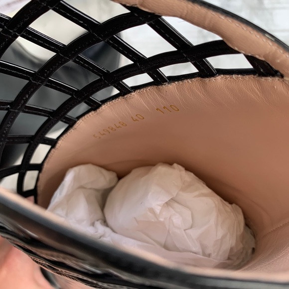 Gucci Cutout Leather Ankle Booties Black 40 - Picture 7 of 9